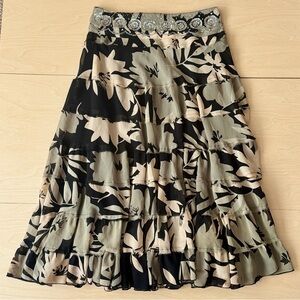 Vintage Y2K Tiered Floral Print Maxi Skirt with Embellished Waist | Size 8